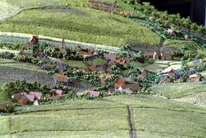 Diorama da Batalha de Waterloo mostrando as tropas posicionadas às 19h45 do dia 18 de junho de 1815 (mídia mista) (detalhe)